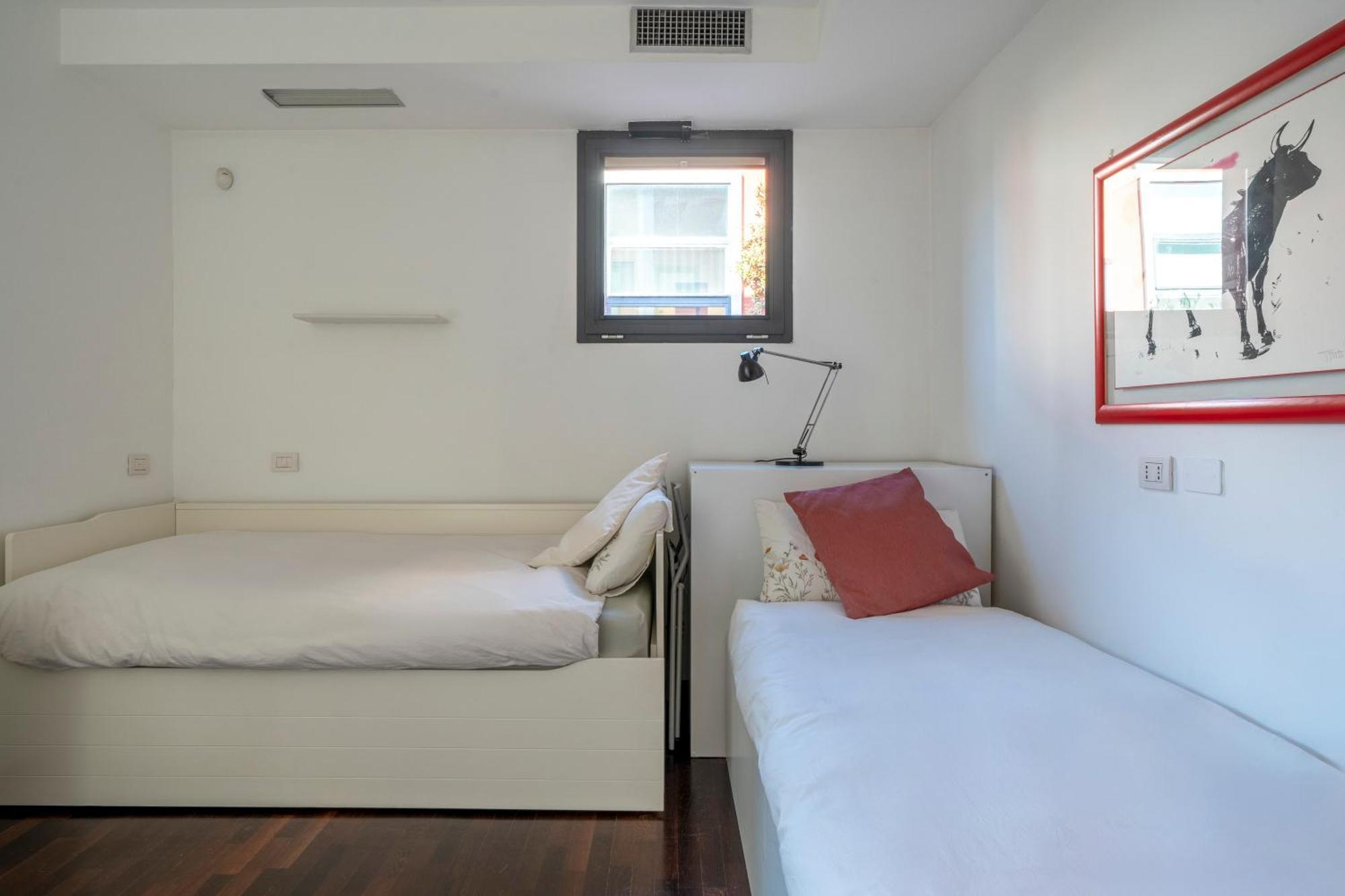Red Lofty Milano- Loft Moderno Comodo Per Ippodromo, San Siro, Rho Fiera-mico E Politecnico, Parking Milaan