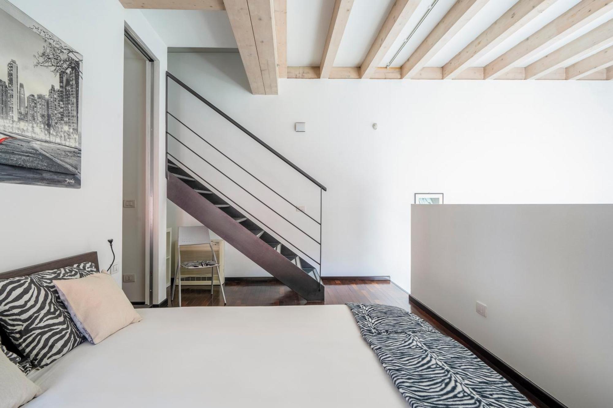 Appartement Red Lofty Milano- Loft Moderno Comodo Per Ippodromo, San Siro, Rho Fiera-mico E Politecnico, Parking Milaan