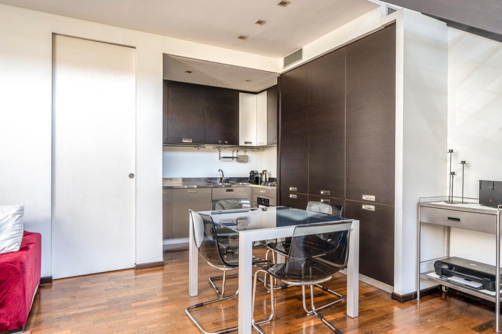 Apartamento Red Lofty Milano- Loft Moderno Comodo Per Ippodromo, San Siro, Rho Fiera-mico E Politecnico, Parking Milán
