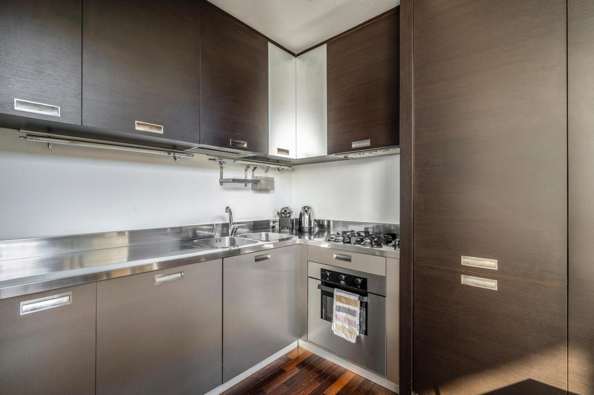 Red Lofty Milano- Loft Moderno Comodo Per Ippodromo, San Siro, Rho Fiera-mico E Politecnico, Parking Milaan